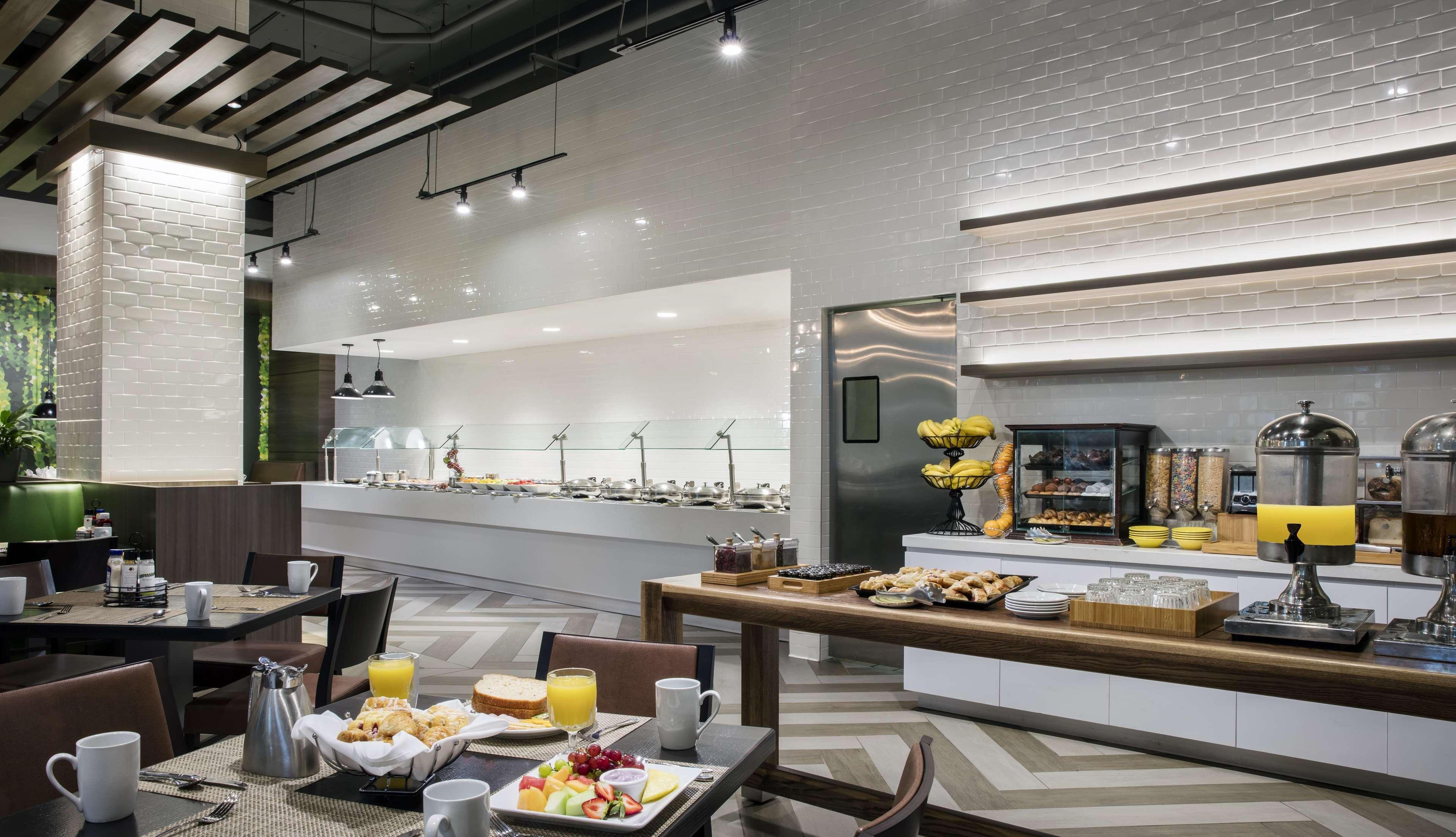 Doubletree By Hilton Hotel Miami Airport & Convention Center Miami Springs Bagian luar foto