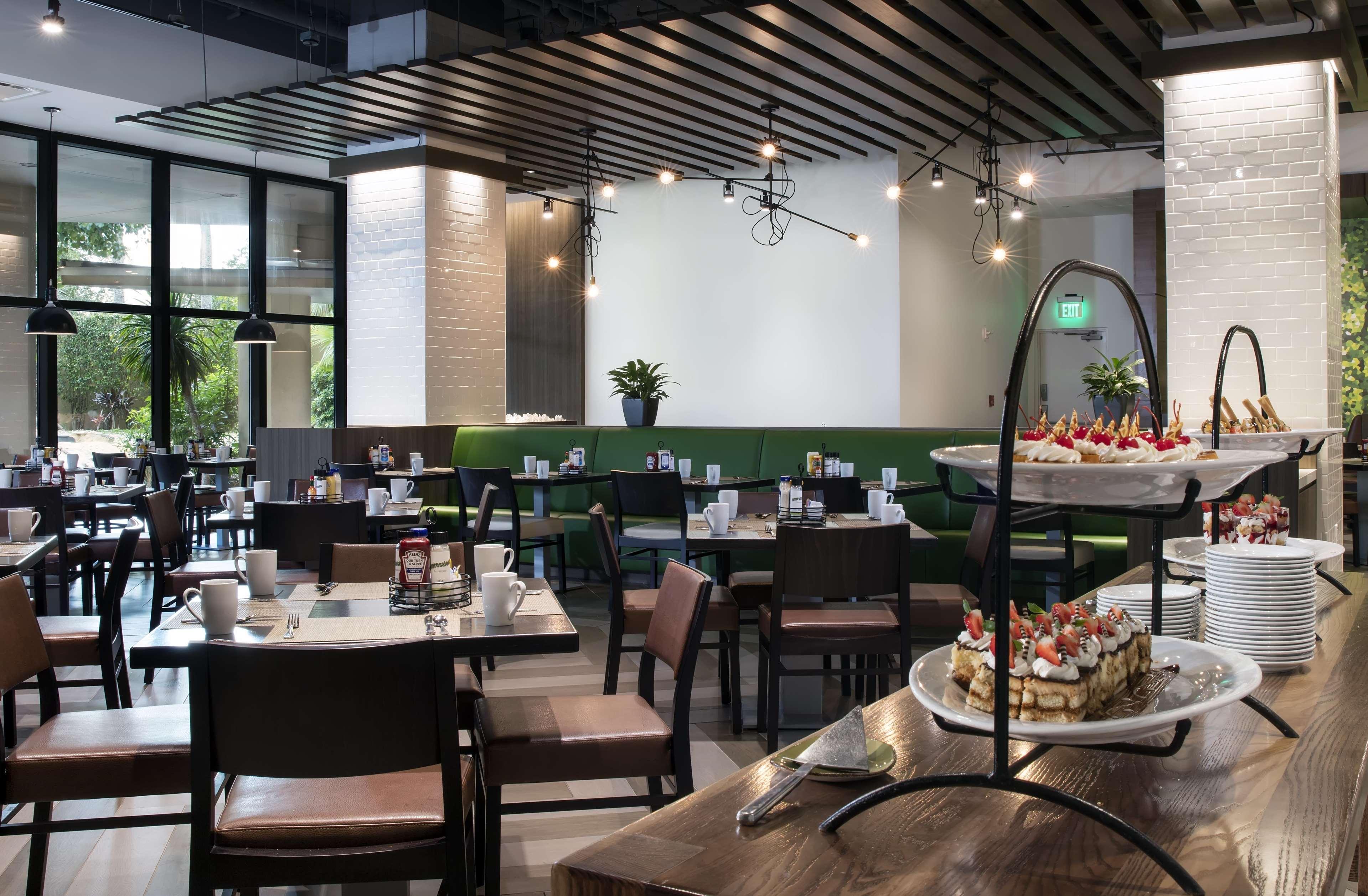 Doubletree By Hilton Hotel Miami Airport & Convention Center Miami Springs Bagian luar foto