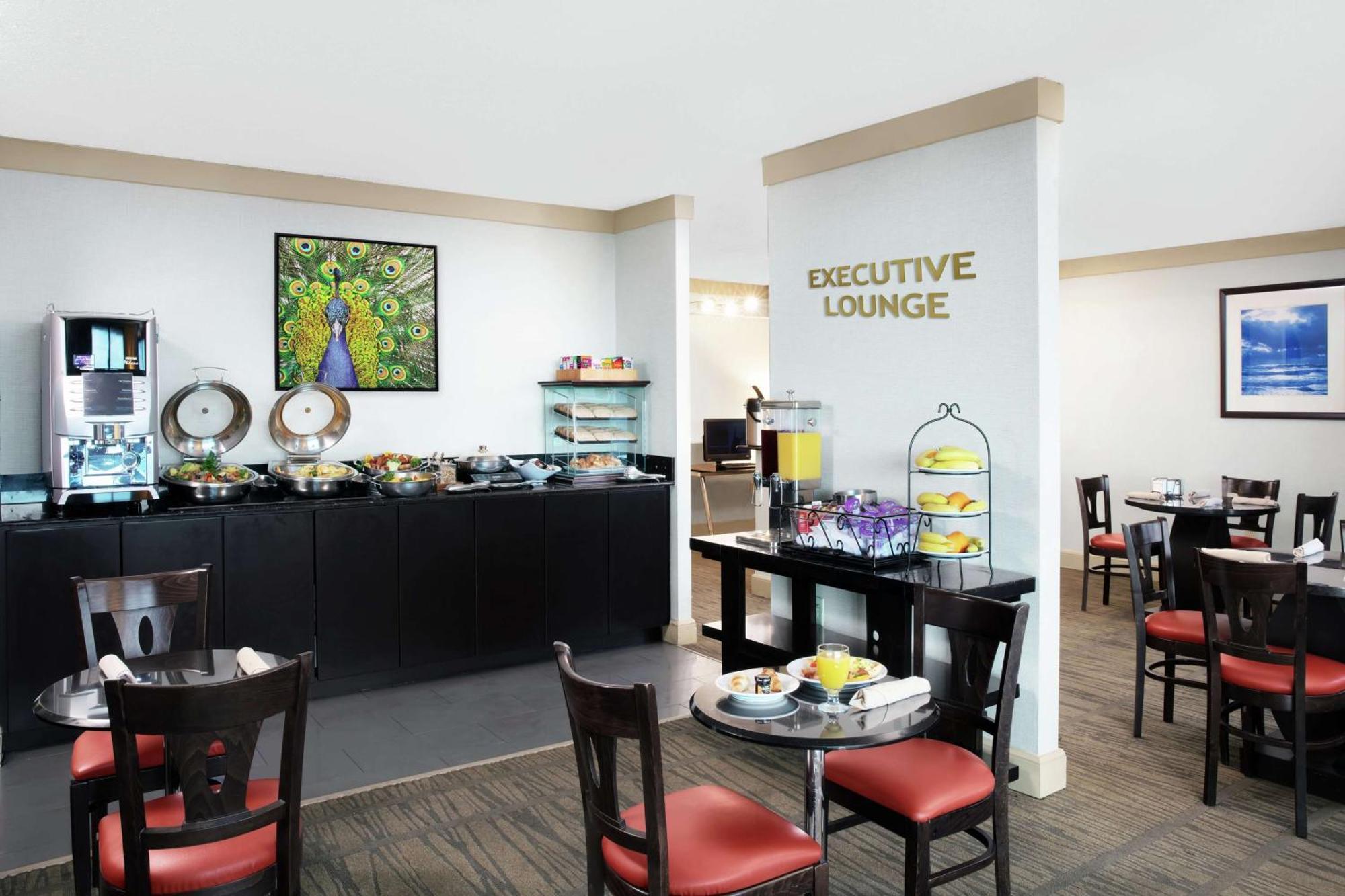 Doubletree By Hilton Hotel Miami Airport & Convention Center Miami Springs Bagian luar foto