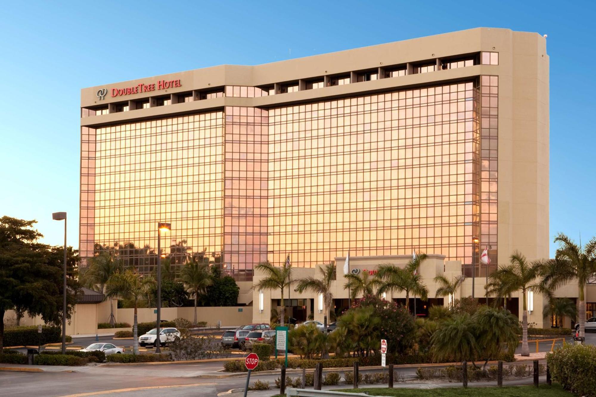 Doubletree By Hilton Hotel Miami Airport & Convention Center Miami Springs Bagian luar foto